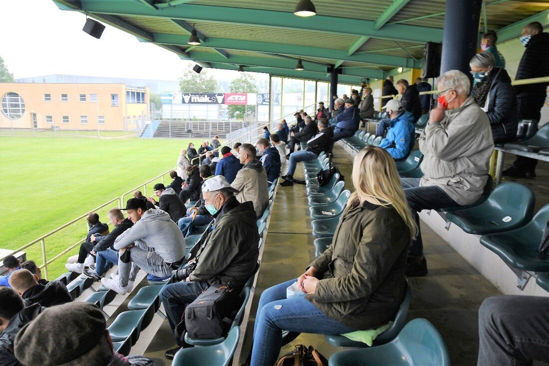 Weiden. Von einer echten „Win-Win-Situation“ für die Stadt Weiden und den SpVgg SV Weiden sprach die Dezernentin für Wirtschaft und Finanzen Cornelia Taubmann bei der außerordentlichen Mitgliederversammlung des Vereins auf [&hellip;]