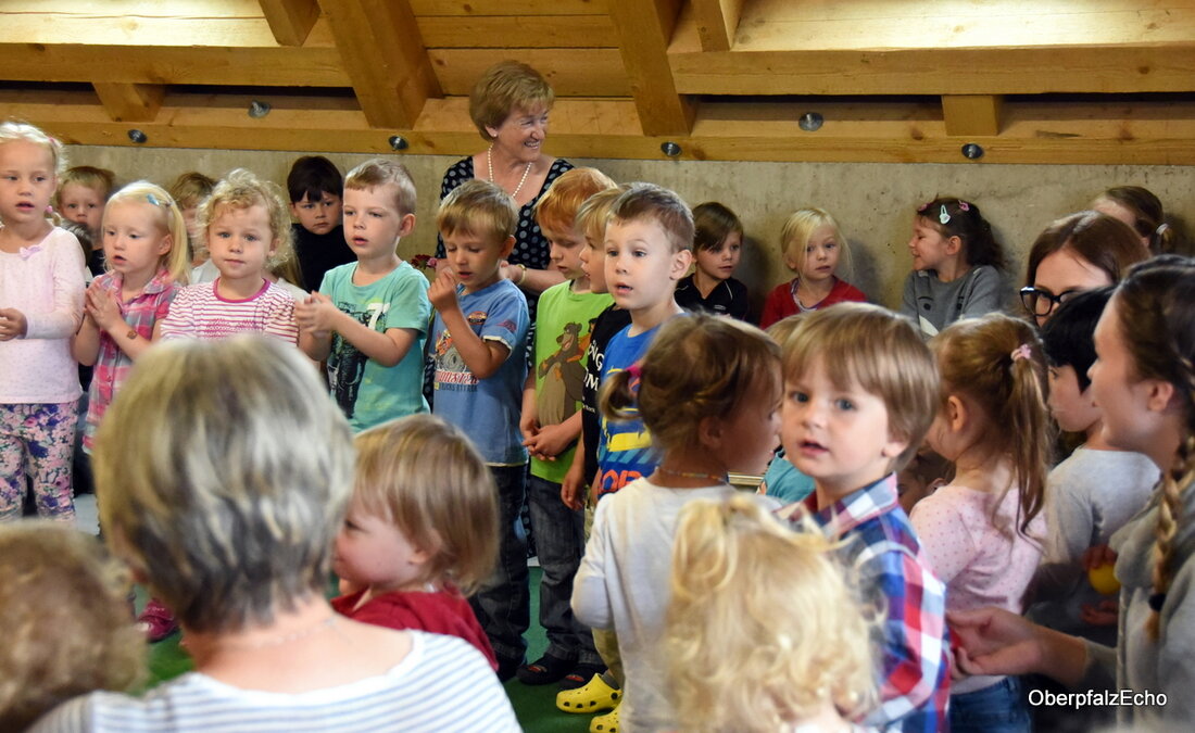 Weiden/Neustadt/WN/Tirschenreuth. Seit Anfang 2016 gibt es das Bundesprogramm „Sprach-Kitas“, jetzt geht die Förderung in die zweite Runde: Das Bundesfamilienministerium erhöht künftig sowohl die Zahl der geförderten Fachkraftstellen als auch die Zahl [&hellip;]