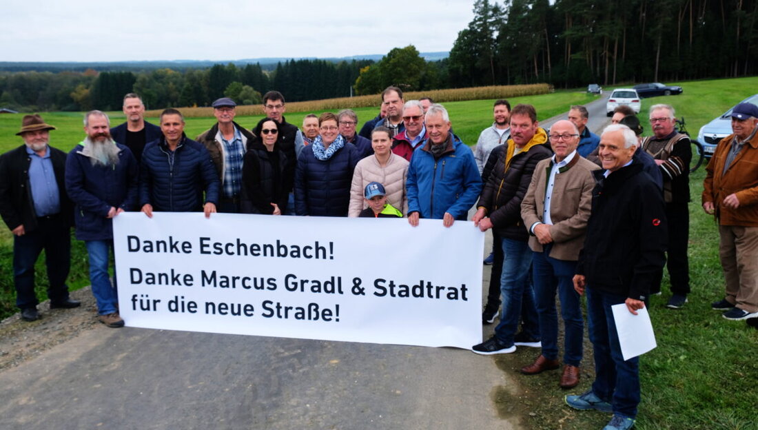 Eschenbach. Die Stadt sanierte für 50.000 Euro 367 Meter Gemeindestraße bei Speinshart, und Haselbrunn dankt nach zehn Jahren Druck, während Speinshart auf das Kernwegenetz-Programm hofft.