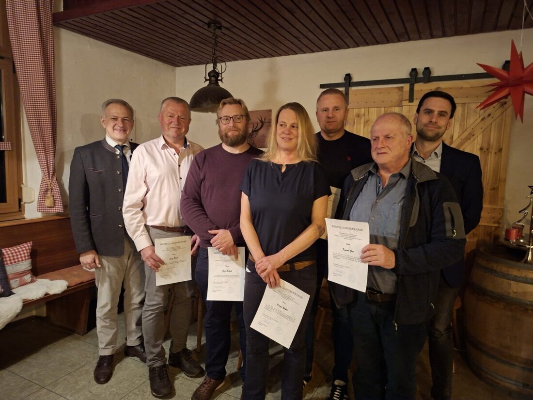 Tirschenreuth. Beim Jahresabschlussessen hat der Landkreis den Ehrenamtlichen der unteren Naturschutzbehörde gedankt und ihre Bestellungen verlängert. Gesucht werden neue Hornissenberater für den Westen des Landkreises.