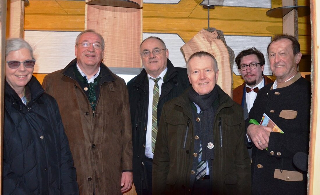 Neusath-Perschen. Heuer dreht sich alles um Holz im Oberpfälzer Freilandmuseum Neusath-Perschen: „Das richtige Holz“ heißt das Jahresmotto – passend dazu konnte Bezirkstagspräsident Franz Löffler eine neue Dauerausstellung gleichen Titels in [&hellip;]