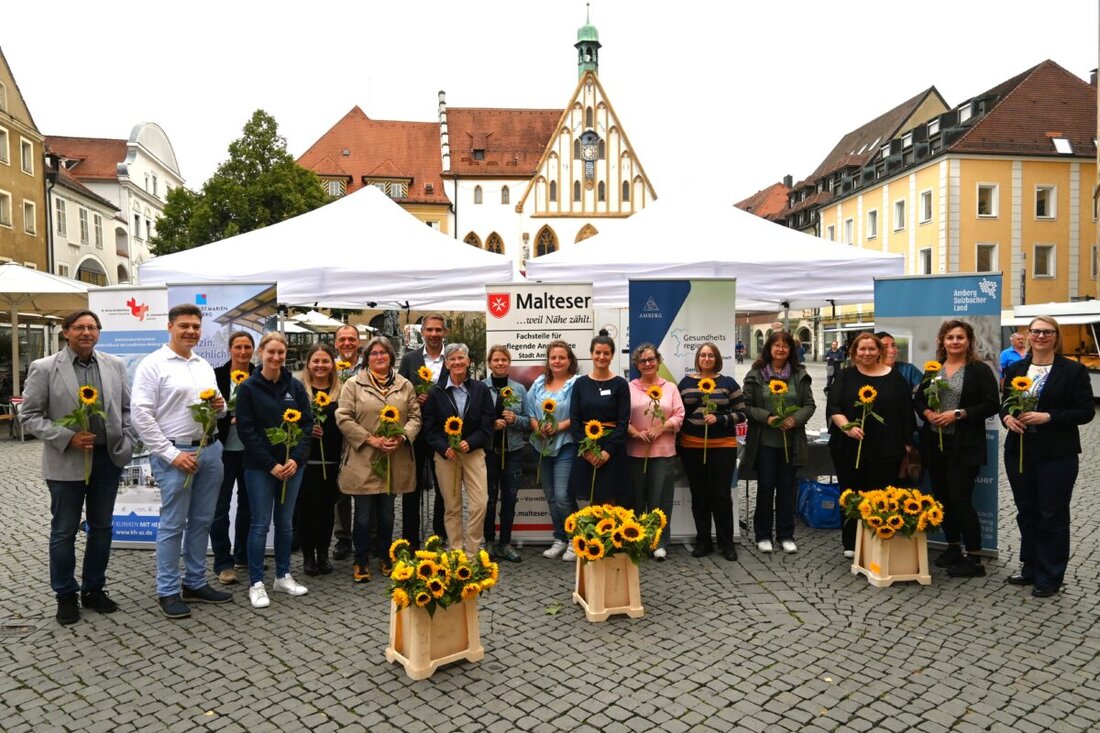 Amberg. Die Infomeile Demenz bündelte Beratung und Hilfsangebote, Oberbürgermeister Michael Fritz eröffnete sie. Die regionalen Demenzwochen starten am 16. September 2026 in der Stadt und im Landkreis Amberg-Sulzbach.