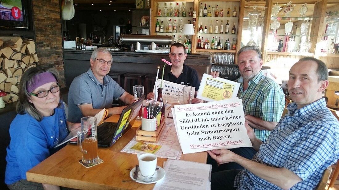 Altenstadt. Der große Saal in der D’Wirtschaft in Altenstadt platzte aus allen Nähten, so viele Besucher hatten ihren Weg zur Veranstaltung gefunden, zu der die Neustadt/Weidener “Bürgerinitiative gegen die Trasse – [&hellip;]