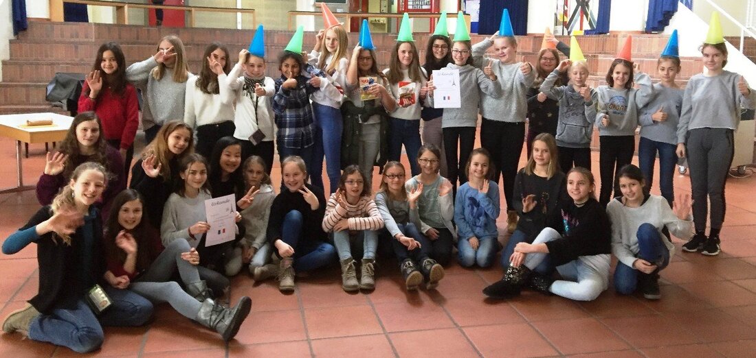 Weiden. “A qui mieux mieux” – zu deutsch ungefähr: “Wer’s am besten drauf hat” – das wollten die Schülerinnen am Elly-Heuss-Gymnasium anlässlich des 55. Jahrestags des deutsch-französischen Freundschaftsvertrags genau wissen. [&hellip;]