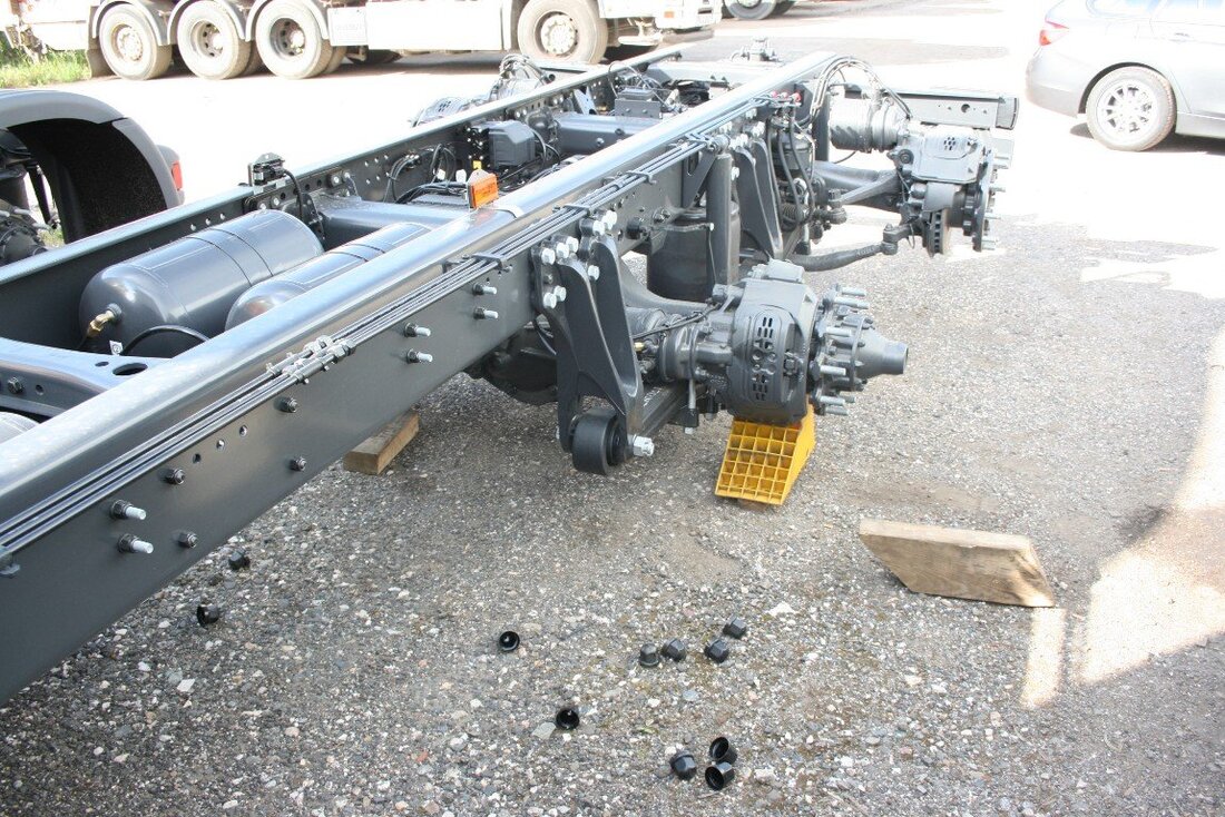 Weiherhammer. Offenbar haben professionelle Täter einen Gewerbetrieb im Industriegebiet Weiherhammer heimgesucht. Sie hatten es auf Lkw-Räder abgesehen. Laut Polizei haben die Täter in der Nacht von Montag auf Dienstag zugeschlagen: [&hellip;]