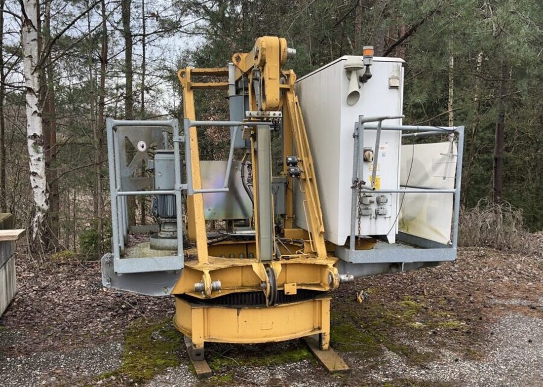 Steinberg am See. Unbekannte stahlen Kupferkabel von einem auf firmeneigenem Gelände abgestellten Kran und verursachten erheblichen Schaden. Der Kabelwert beträgt 100 €, der Sachschaden liegt bei etwa 10.000 €.