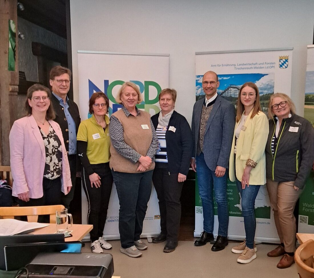 Reuth bei Erbendorf. Rund 30 Direktvermarkter trafen sich zum 18. Oberpfälzer Direktvermarktertag mit dem Thema Next Level Direktvermarktung: KI, Kommunikation und Hofladen-Update. Im Fokus standen praxisnahe Impulse.