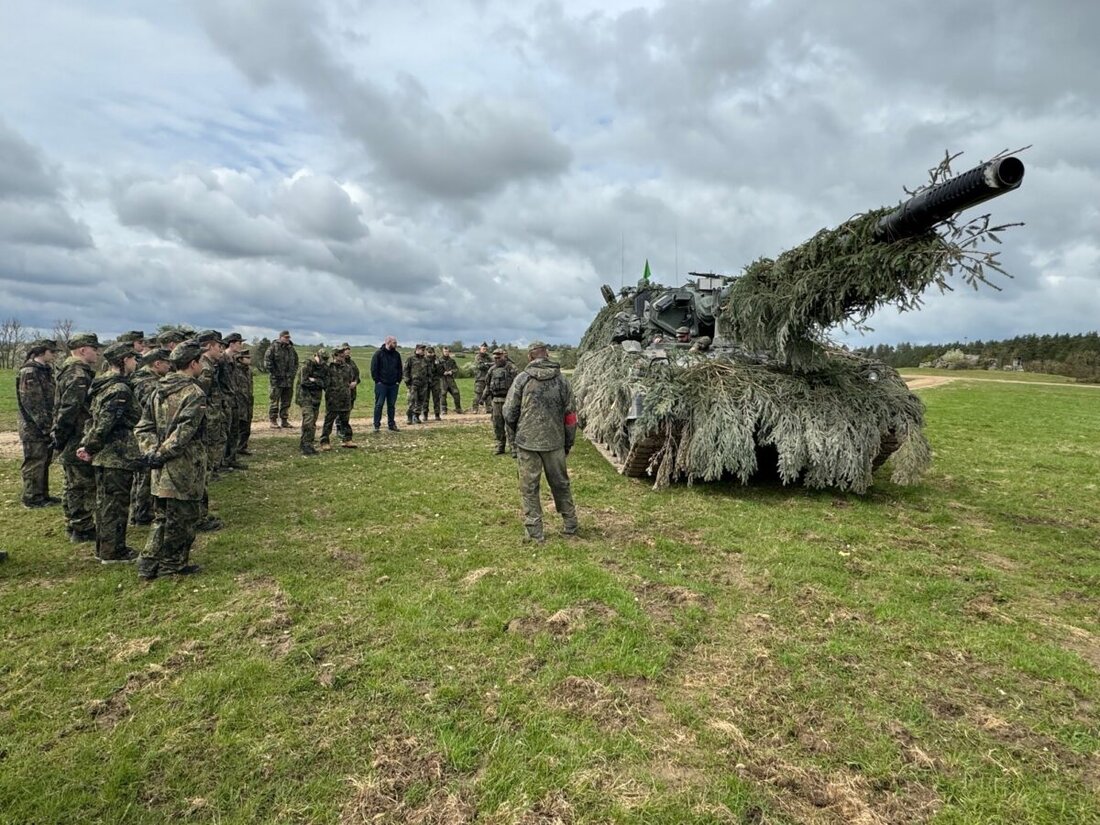 Berlin/Grafenwöhr/Vilseck. Albert Rupprecht erkundigte sich bezüglich eines möglichen US-Truppenabzugs, jedoch liegen der Bundesregierung keine Erkenntnisse vor. Die Anfrage bezog sich auf die Auswirkungen des Machtwechsels in den USA am 5. Februar 2025.