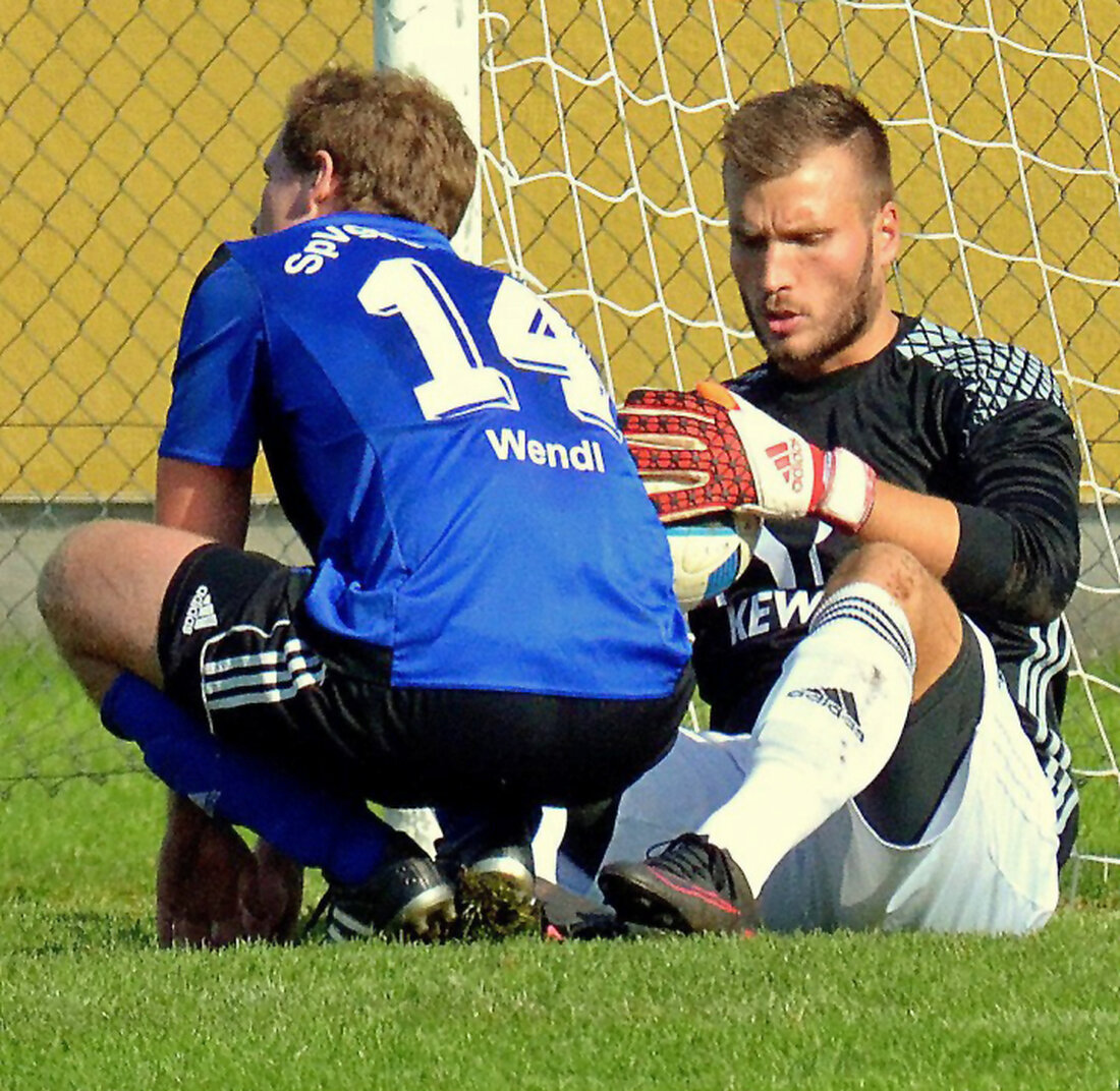 Weiden/Großbardorf. Die Bayernliga-Fußballer der SpVgg SV Weiden bleiben weiterhin im Tabellenkeller hängen. Nach der 0:1 (0:1)-Niederlage am Samstag vor 280 Zuschauern beim TSV Großbardorf rangiert die Mannschaft von Trainer Franz [&hellip;]