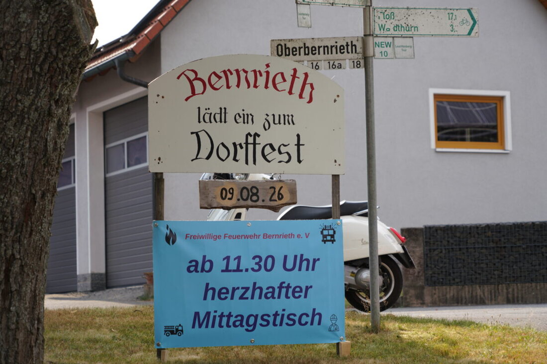 Bernrieth. Am Sonntag, 9. August lädt die Feuerwehr zum traditionellen Dorffest mit Frühschoppen ab 10 Uhr, herzhaften Schmankerln ab 11.30 Uhr, Dessert-Bar und Programm für Kinder ein. Abends sorgt Livemusik für Stimmung.