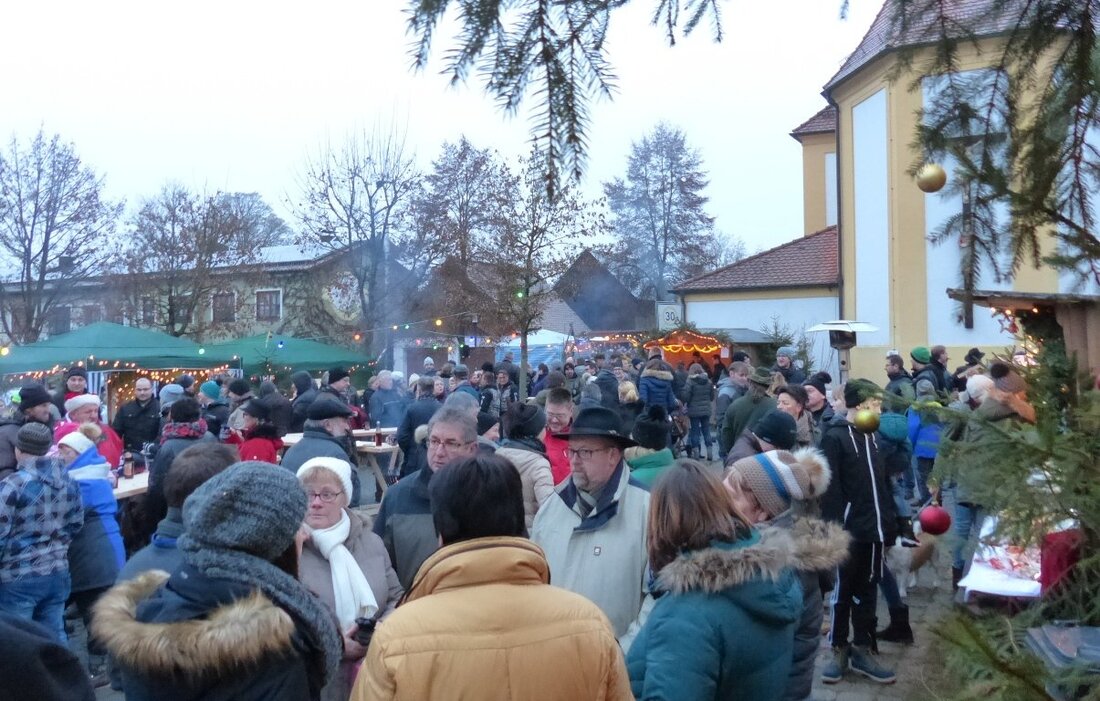 Neudorf. Seit über zwanzig Jahren feiern die Neudorfer gemeinsam mit vielen Besuchern aus der Umgebung Dorfweihnacht. In der Filialkirche findet ein Konzert statt, am Dorfplatz gibt es neben Leckereien auch Bastelarbeiten [&hellip;]
