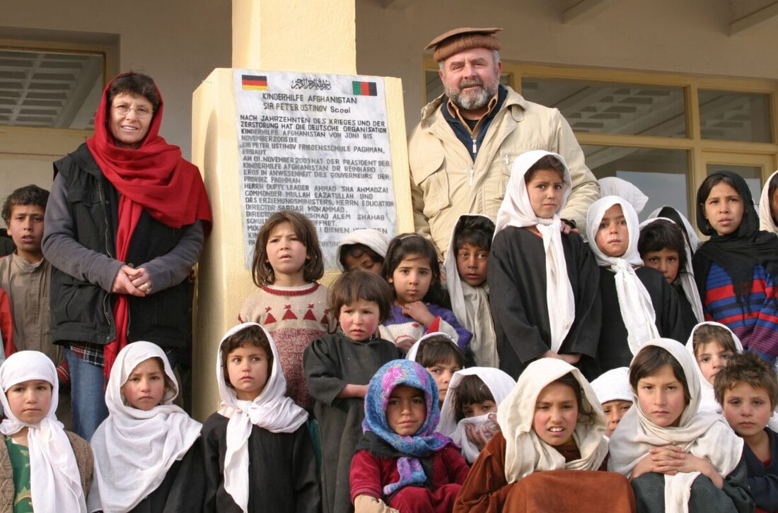 Weiden. Dr. Reinhard Erös berichtet in Weiden von der Arbeit seiner Kinderhilfe Afghanistan. Amnesty International lädt zu einem Vortrag am Dienstag, 9. Juni 2026, 19 Uhr, im Gemeindehaus St. Markus ein. Titel: "Vergessenes Afghanistan? Neueste Nachrichten aus dem Land am Hindukusch".