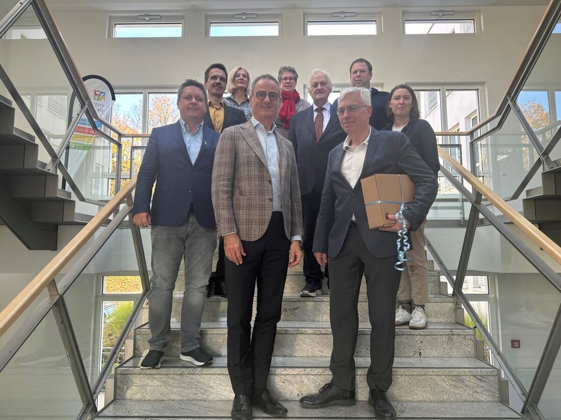 Regensburg. Dr. Andreas Wehrmeyer tritt Ende April 2025 nach 17 Jahren als Leiter des Sudetendeutschen Musikinstituts (SMI) in den Ruhestand, seine Arbeit wurde vom Kuratorium gewürdigt.