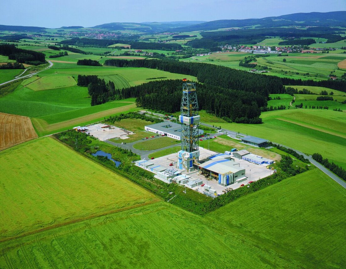 Windischeschenbach. Am 18. Oktober 2024 feiert das GEO-Zentrum an der KTB sein Dreifachjubiläum mit einem Festakt und einem Tag der offenen Tür. Es markiert 30 Jahre seit dem Abschluss der Kontinentalen Tiefbohrung, sowie 20 Jahre erfolgreiche Schülerlaborarbeit und Stiftungsbetrieb.