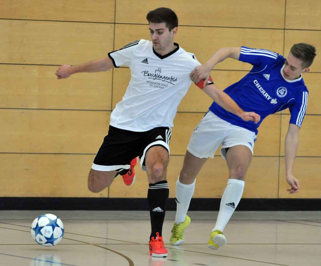 Weiden/Auerbach. Neben dem Hallenturnier des Fußball-Bayernligisten SpVgg SV Weiden um den Oberpfalz Medien-Cup ist der Edeka-Schöffler-Cup des Kreisligisten SV 08 Auerbach das zweite Highlight der Hallenfußball-Saison im Kreis Amberg/Weiden. Wie schon [&hellip;]