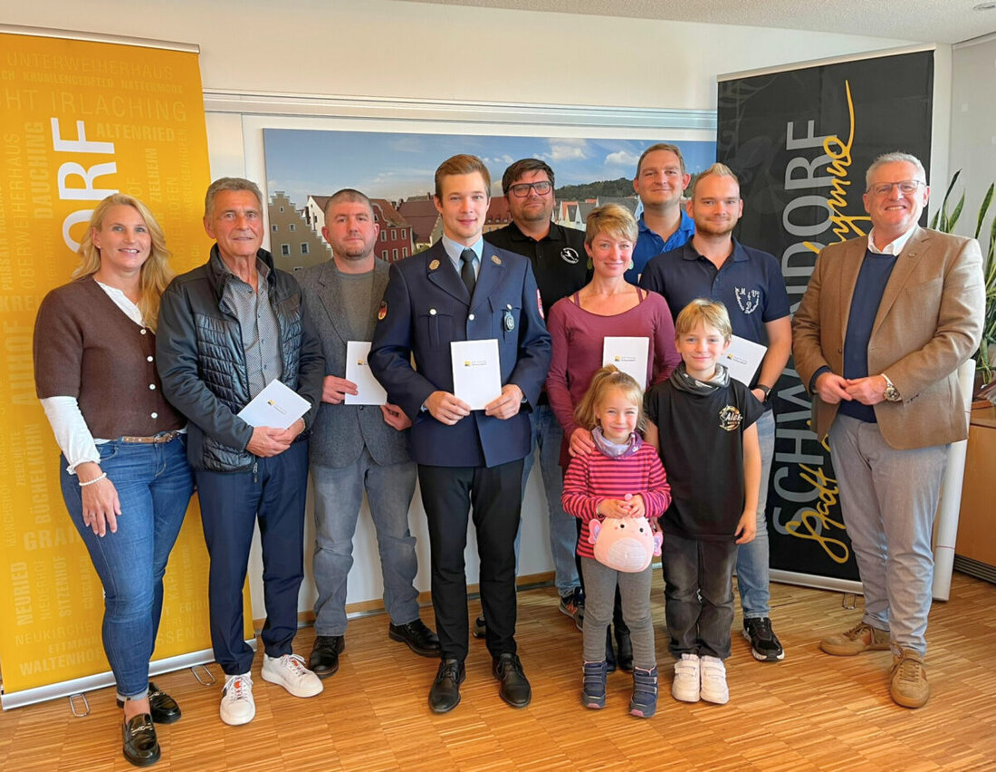 Schwandorf. Die Stadt verlieh 19 Bayerische Ehrenamtskarten. Seit 2011 sind es 391.