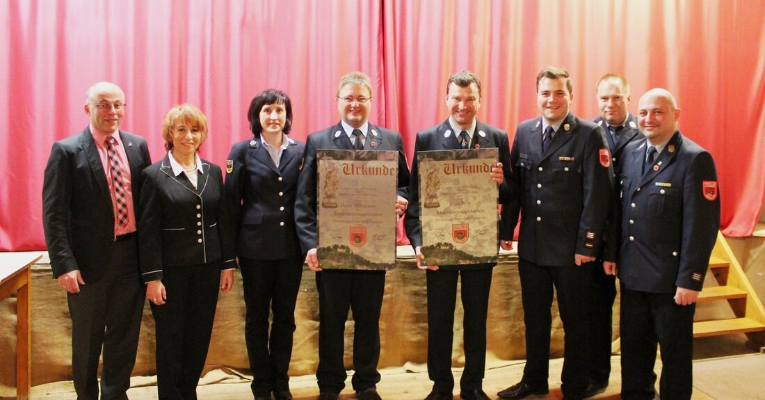 Parkstein. Die Feuerwehr Parkstein kann in der Jahreshauptversammlung auf ein sehr ereignisreiches Jahr zurückblicken. Höhepunkt des Abends war die Ernennung der Ehrenkommandanten. Nach der Begrüßung durch Vorsitzenden Markus Werner wurde [&hellip;]