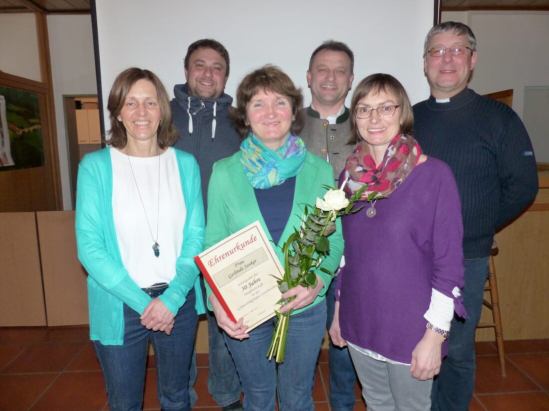 Leuchtenberg. Sport hält gesund, macht mobil, hält fit, sorgt dafür bewegter zu leben und schafft eine angenehme Lebensqualität und das alles bietet die DJK-Gymnastikgruppe. Von Sieglinde Schärtl Dies wurde besonders [&hellip;]
