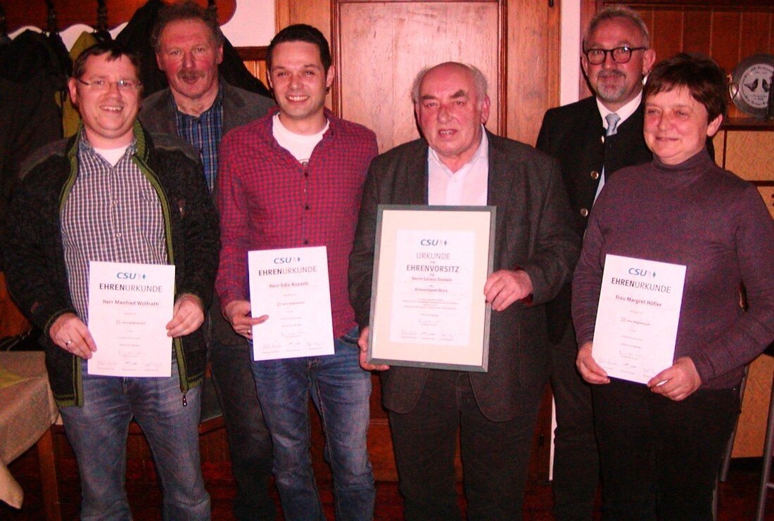 Wurz. Bei der Jahreshauptversammlung der CSU im Gasthaus Schedl ernannte – unter großem Beifall – Vorstand Josef Stangl Ehrenbürger Lorenz Enslein zum Ehrenvorsitzenden des Ortsverbandes. Von Tom Kreuzer Der Geehrte [&hellip;]
