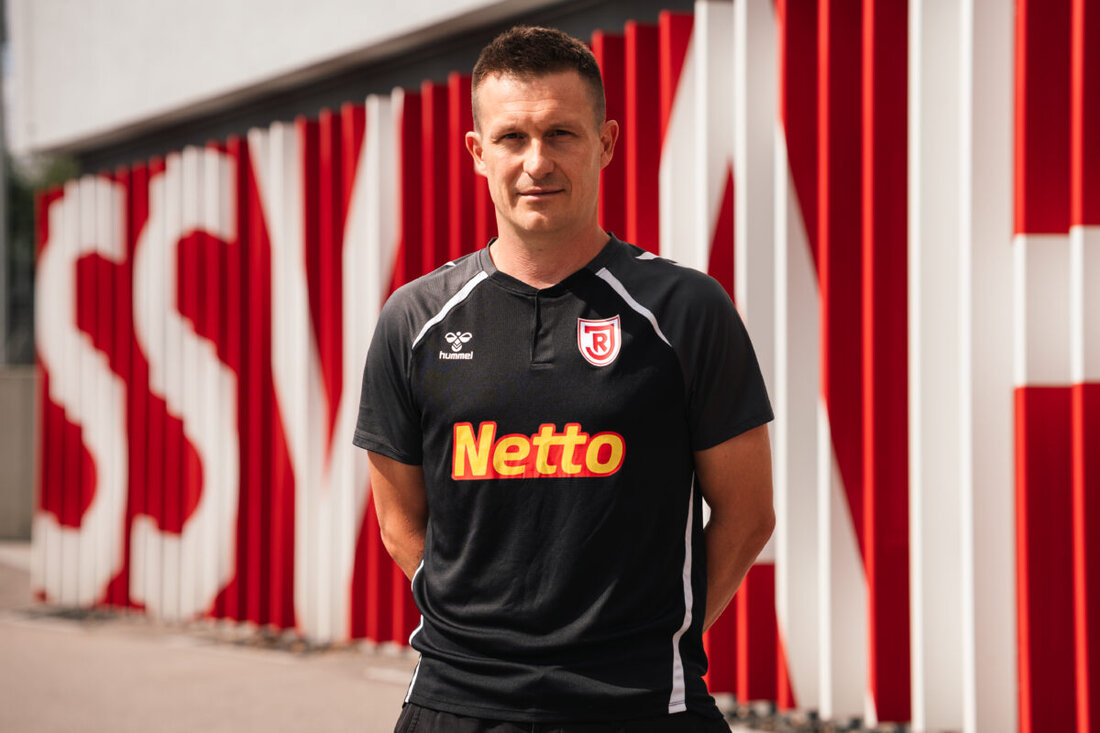 Regensburg. Der SSV Jahn besetzt die U21 neu: Der 39-Jährige Josef Eibl übernimmt die Jahn-U21 und kommt vom FC Bayern München II, zuletzt Co-Trainer in der Regionalliga. Der Vertrag mit Lukas Baumer wurde einvernehmlich beendet.