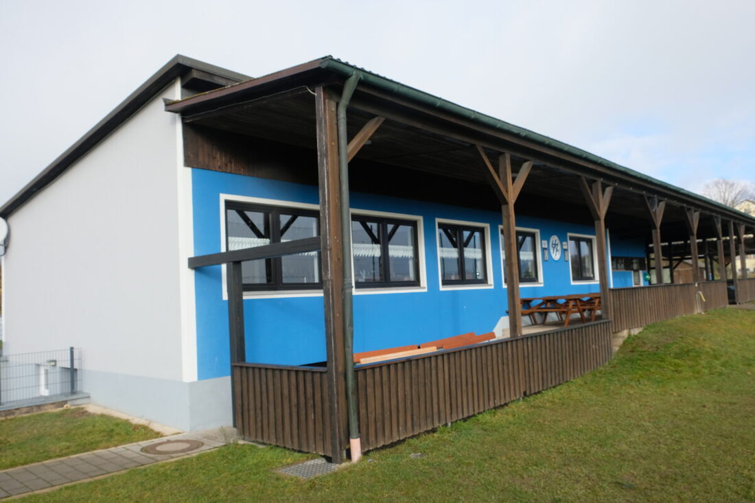 Speinshart. Der FC Tremmersdorf/Speinshart will sein Sportheim sanieren und erweitern, getragen von starkem Teamgeist. Bund und Freistaat sollen helfen; veranschlagt sind 600.000 Euro, der Gemeindeanteil liegt bei 60.000 Euro.