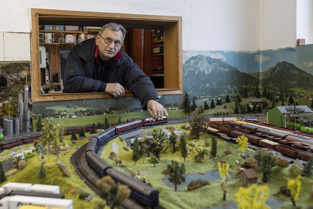 Weiden. Das Eisenbahnmuseum in Weiden hat eine einzigartige Sammlung an Eisenbahnmodellen und Relikten der Bahngeschichte. Doch die empfindlichen Exponate sind durch die Kälte und die Coronaschließung stark bedroht. Ein Besuch in einem faszinierenden und fragilen Universum im Maßstab 1:87.