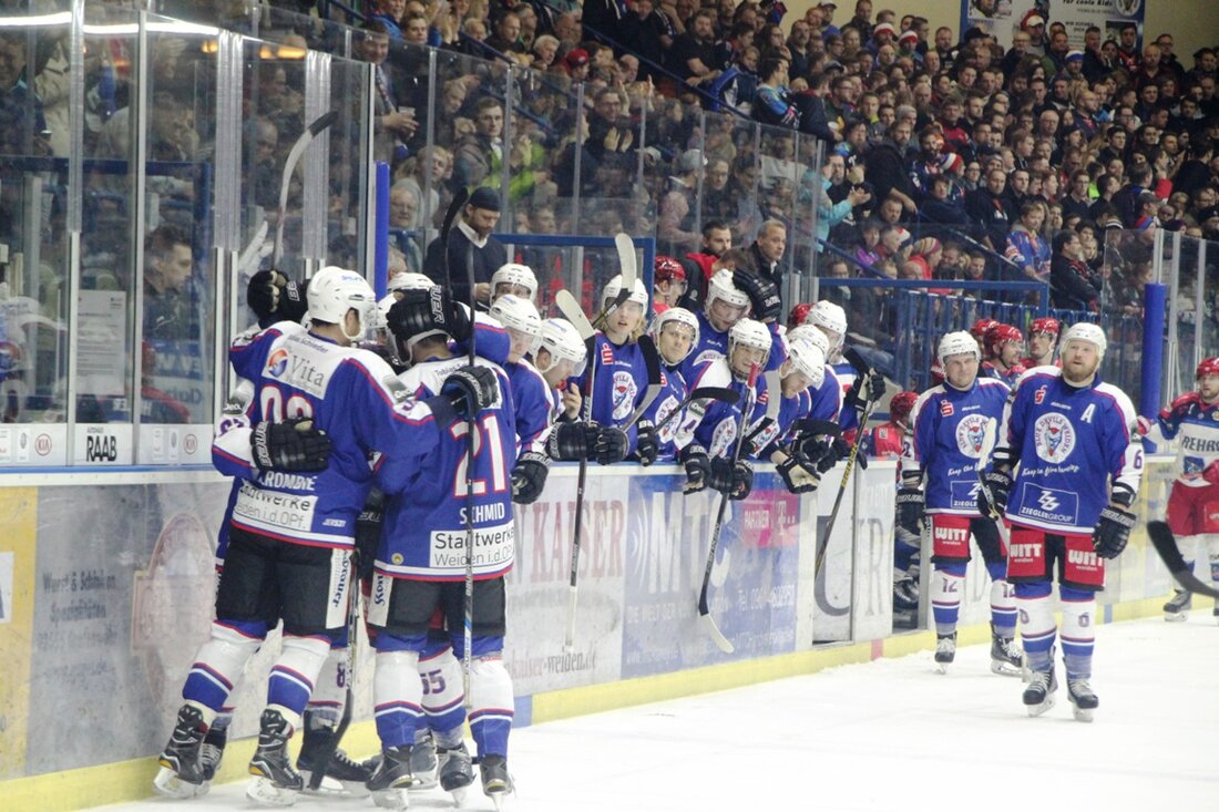 Weiden. Noch sechs Spieltage sind in der Meisterrunde der Oberliga Süd zu absolvieren, dann startet die heiße Phase der Saison 2016/2017: die Play-offs. Die Blue Devils werden nach aktuellem Tabellenstand [&hellip;]