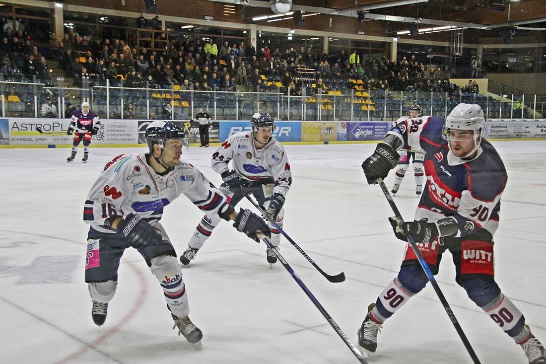 Weiden. Am Freitag war es für die Blue Devils Weiden wieder so weit. Sie konnten mit zwei ihren wichtigsten Spielern auflaufen. Doch nach einem spannenden Derby mussten sie sich dem [&hellip;]