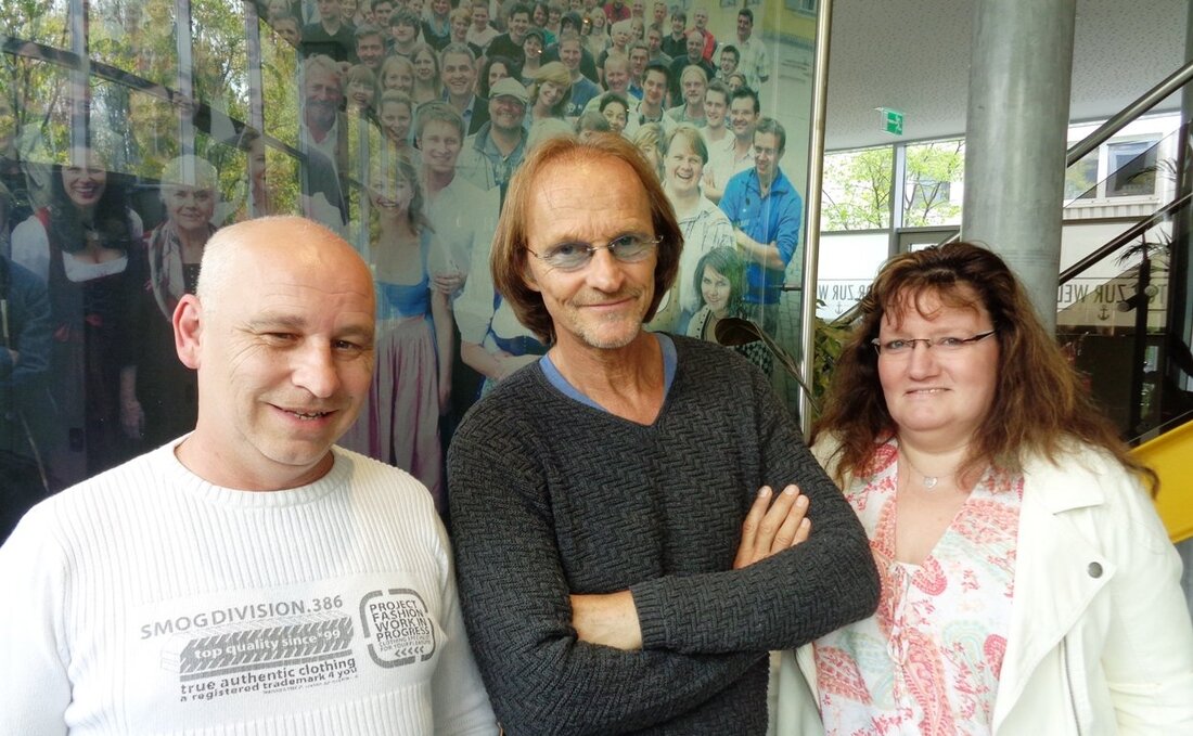 Dachau/Windischeschenbach. Beim Setbesuch der Kultserie “Dahoam is Dahoam” trafen Peter und Sandra Gattaut, zwei waschechte Windischeschenbacher Fans der Kultserie,  auch Eisi Gulp.  Eisi Gulp erzählte den Oberpfälzern beim Interview alles [&hellip;]