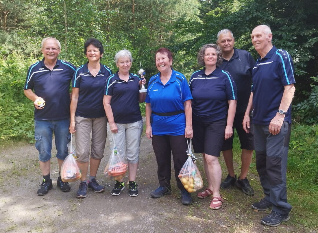 Pressath. Bei dem Grillfest des TSV Pressath wurde Elisabeth Malek zur "Waldmeisterin des Jahres" gekürt, gefolgt von Karin Kroher und Ottilie Rodler.