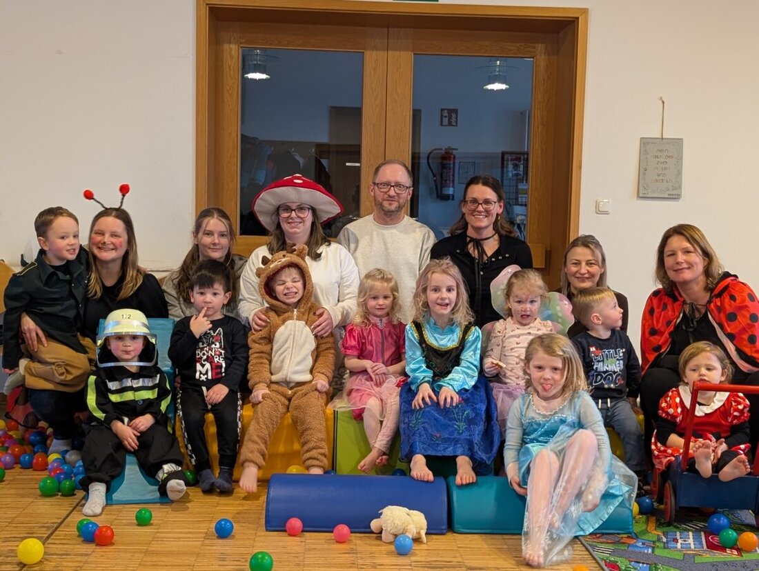 Grafenwöhr. Zum zweiten Mal feierte das Elternkaffee der evangelischen Kirchengemeinde ein buntes Faschingsfest. Das Gemeindehaus wurde zur Party, Familien tauschten sich aus und Kinder knüpften Freundschaften.