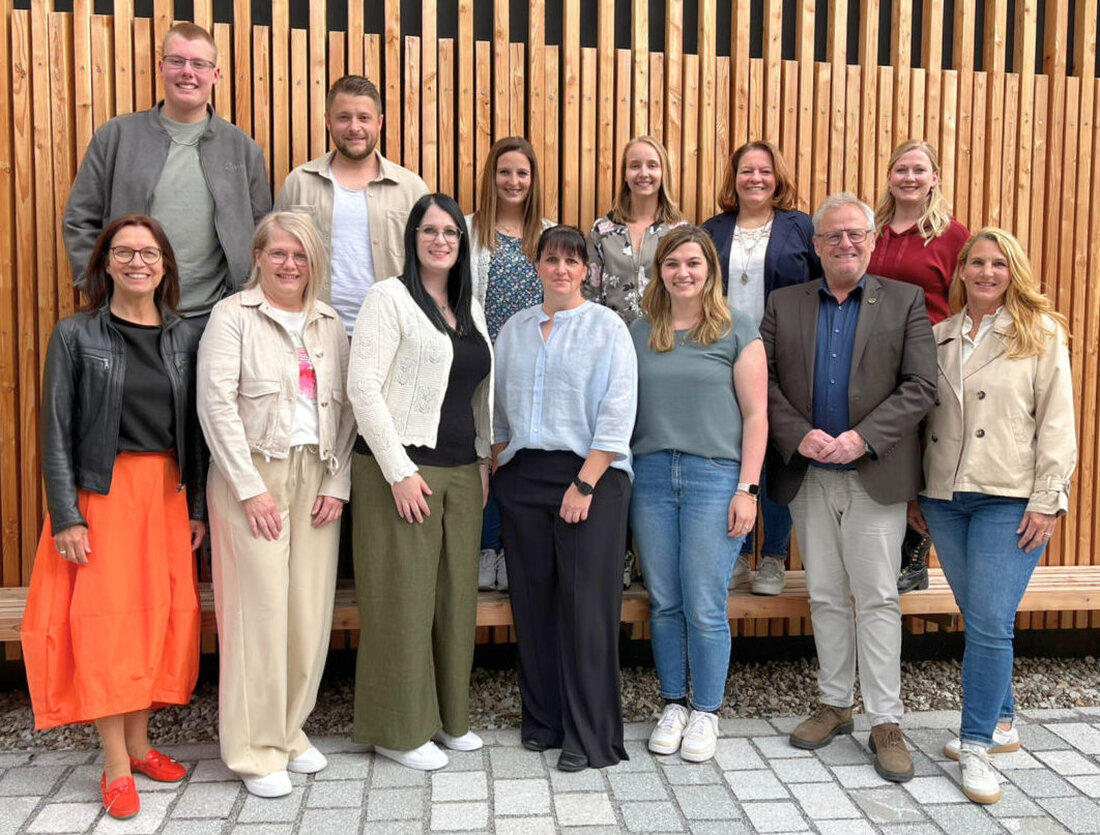 Schwandorf. Die Keglerinnen des ASV Fronberg wurden im Rathaus von Oberbürgermeister Andreas Feller und Karin Frankerl empfangen. Mit einem Auswärtssieg in Bayreuth schaffte das Team den Aufstieg in die erste Bundesliga.