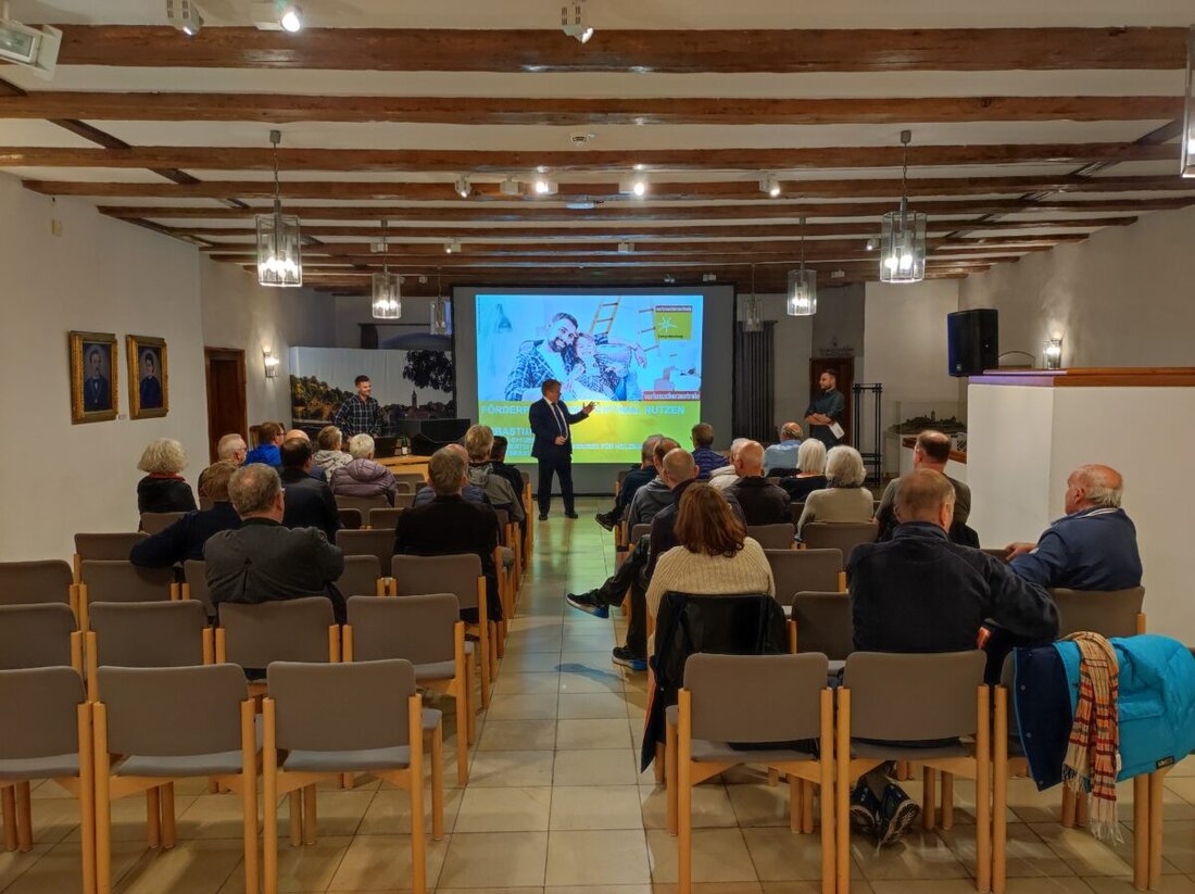 Burglengenfeld. Bei der Energie-Experten-Tour informierte Sebastian Lex über Förderungen, Einsparpotenziale und Heiztechnik, und die Stadt übernimmt für die ersten 100 Haushalte die Kosten.