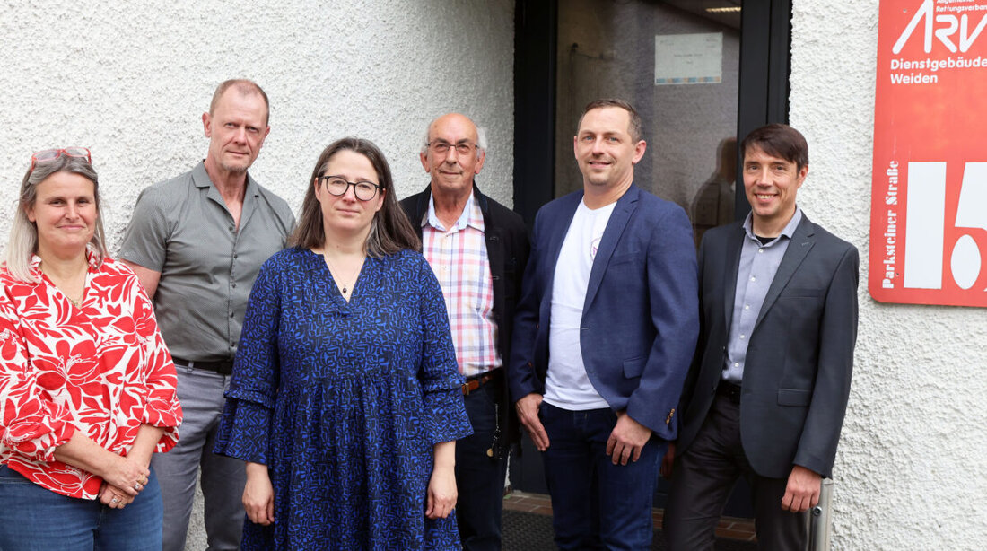 Weiden. Der Arbeitskreis Offene Behindertenarbeit zieht eine positive Bilanz für 2024, mit steigender Anzahl an Beratungen und enger Vernetzung mit Beratungsstellen. Die Herausforderungen und der Organisationsaufwand wachsen, aber die enge Zusammenarbeit und das Engagement der Ehrenamtlichen tragen zur Bewältigung bei.