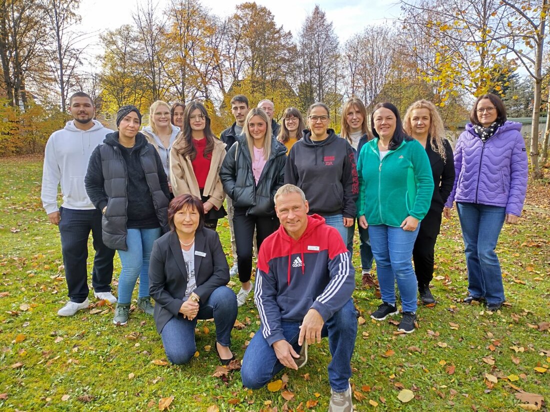 Weiden. Die Kliniken Nordoberpfalz stärken die Krankenhaushygiene: 14 Beschäftigte schlossen die Basisqualifikation Hygienebeauftragte in der Pflege nach 40 Stunden erfolgreich ab. Gedacht für Personal mit Patientenkontakt.