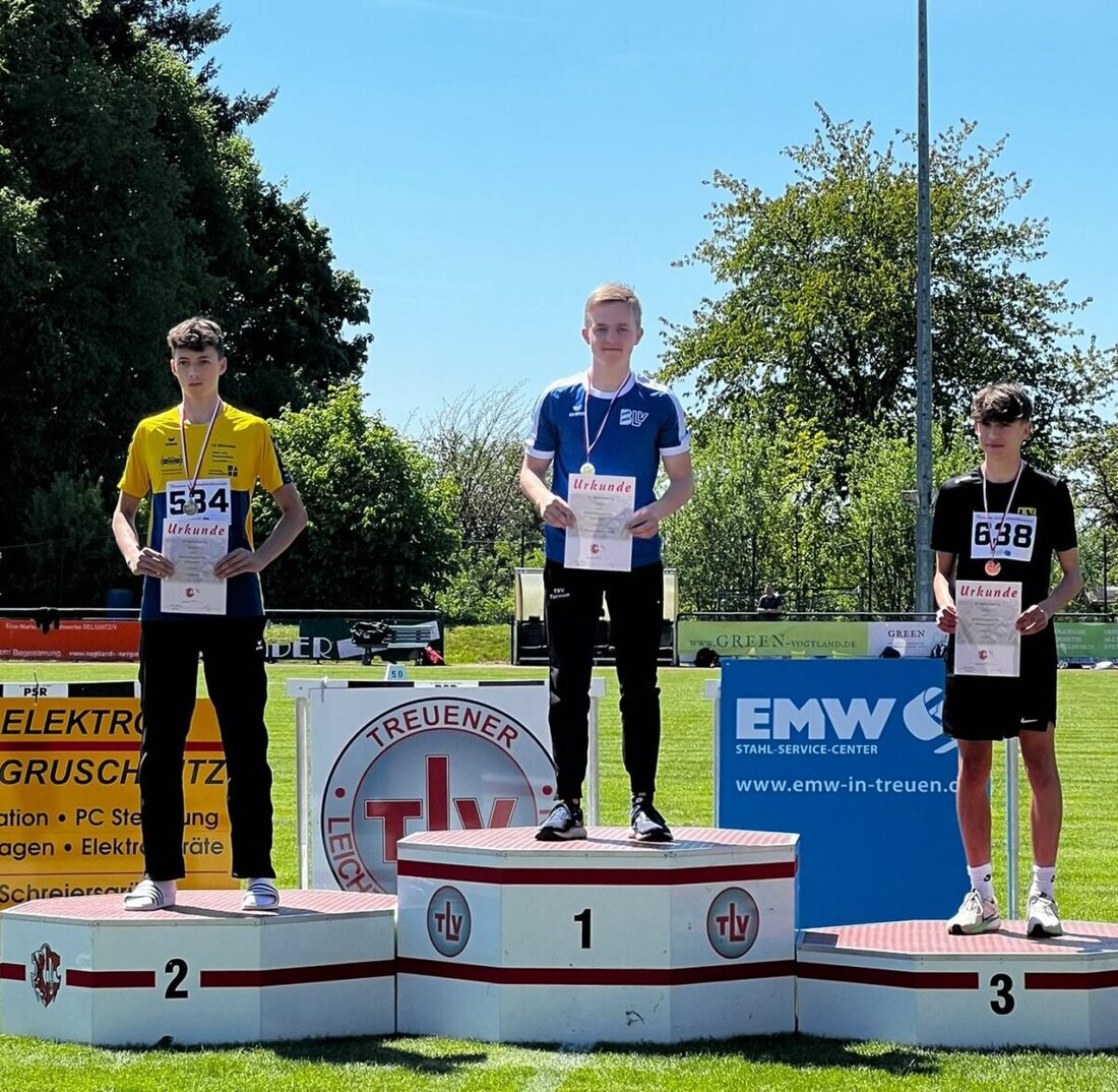 Treuen. Simon Risch und Luise Melzner vom SVSW Kemnath errangen beim Vogtlandmeeting herausragende Erfolge, darunter einen Erst- und einen Zweitplatz im 100-Meter-Lauf.