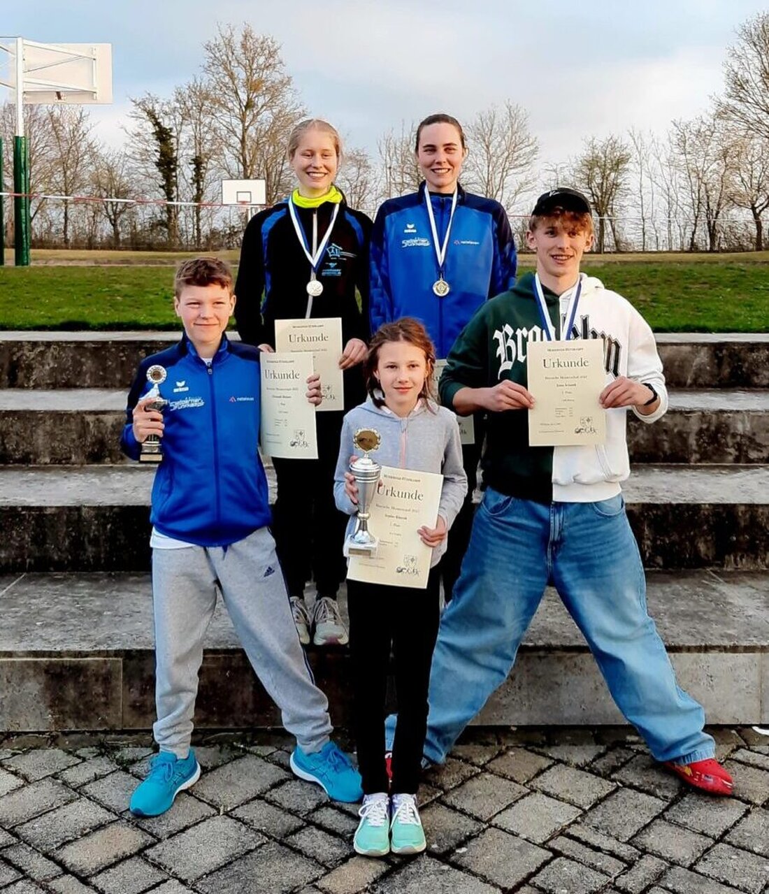 Weiden. Das Team Oberpfalz startet erfolgreich in die Saison der bayerischen Meisterschaften im modernen Fünfkampf, mit Top-Platzierungen in verschiedenen Altersklassen.