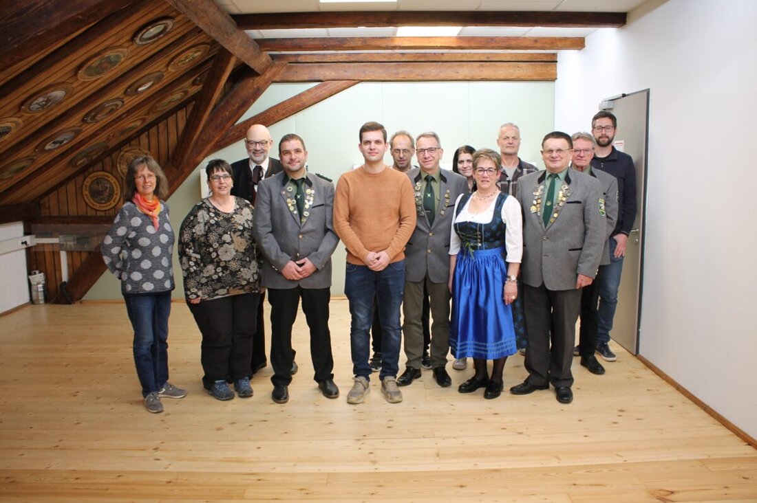 Pressath. Kay Müller bleibt an der Spitze der "Eichenlaub"-Schützengesellschaft, die für ihre effiziente Arbeit und sportlichen Erfolge, sowie die stabile Mitgliederzahl gelobt wurde.