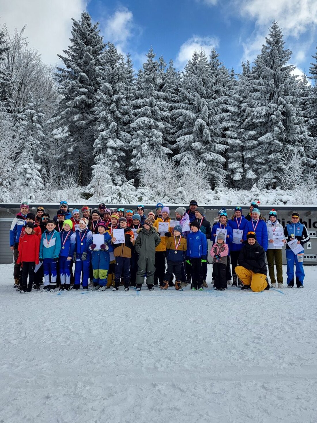 Silberhütte. Bei idealen Bedingungen fand der Meister-Nordic-Cup im Langlauf statt, wobei 56 Teilnehmer aus acht oberpfälzischen Vereinen konkurrierten. Die Veranstaltung verlief ohne Zwischenfälle und bot neben exzellenter Loipenpräparation durch den Förderverein auch Verpflegung für Sportler und Zuschauer.
