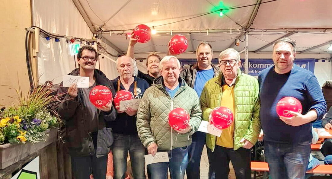 Etzenricht. Die Etzenrichter Kirwa zog mit 160 Schafkopfspielern und einem Fußballspiel gegen Amberg viele Teilnehmer an. Sieger des Preisschafkopf war Manfred Schreyer aus Amberg mit 132 Punkten.