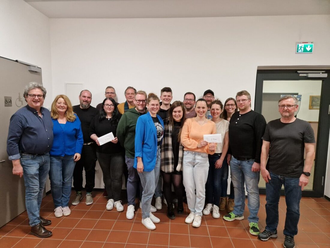 Pressath. Beim ersten Quizabend der Arbeiterwohlfahrt begeisterten abwechslungsreiche Fragen Teams aller Altersgruppen. Die besten drei Teams gewannen Einkaufsgutscheine, weitere Quizabende sind für den 25. Juli und 24. Oktober geplant.