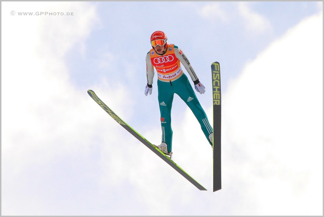 Flossenbürg. Eric Frenzel hat den ersten Weltcupsieg eingefahren. Leider musste er am zweiten Tag dann aufgeben – ein schwerer Infekt hat ihn geschwächt.  Von Eric Frenzel “Mein erster Weltcupsieg in [&hellip;]