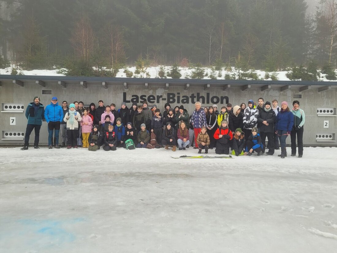 Erbendorf. Die Mittelschule feierte ihren ersten Schnuppertag im Skilanglauf auf der Silberhütte bei Bärnau, gefördert von der AOK Bayern. Betreuung, Leihmaterial und bestens präparierte Loipen sorgten für große Begeisterung.