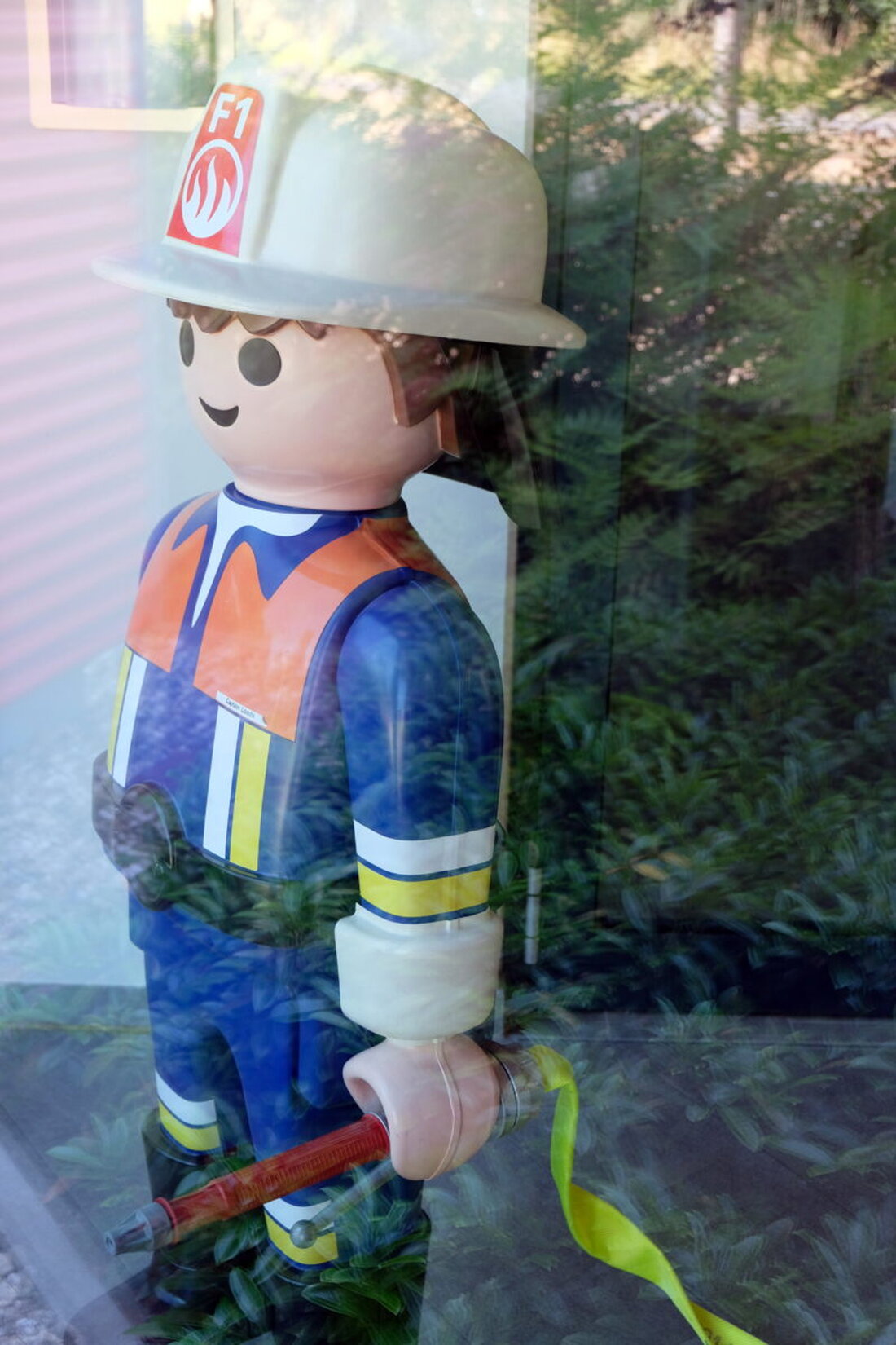 Eschenbach. Die Gründung einer Kinderfeuerwehr bei der FFW Eschenbach ist nach Überwindung formeller Hürden und Vorbereitungen nun möglich. Ziel ist, Eschenbacher Kinder spielerisch an den Feuerwehrdienst heranzuführen.