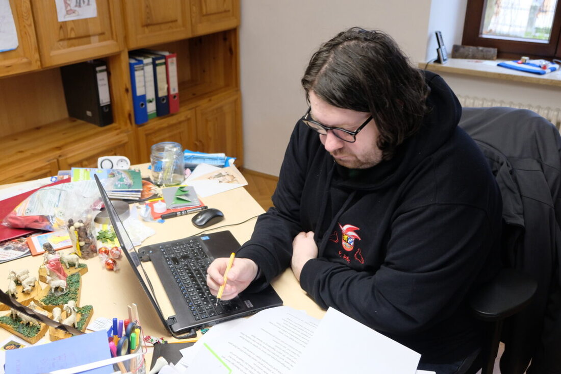 Eschenbach. Die Katholische Pfarrei lädt am Faschingssonntag um 10 Uhr zu einem ausgelassenen Gottesdienst ein. Stadtpfarrer Pater Johannes Bosco und die Eschenbacher Faschingsgesellschaft gestalten die Messe, Besucher sollen in Faschingskostümen erscheinen.