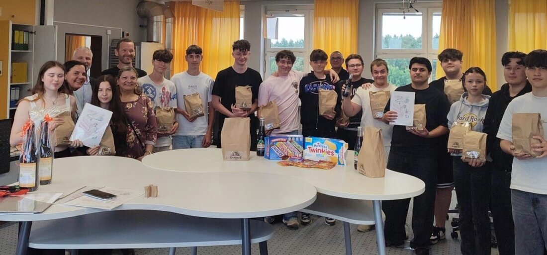 Eschenbach. Die Wirtschaftsschule Eschenbach vertiefte ihre Kooperation mit dem Commissary der US Army in Grafenwöhr am 7. Juli 2025. Austausch zwischen Schülern, Lehrern und Commissary-Mitarbeitern bestätigte den beidseitigen Nutzen der Partnerschaft und soll weiter intensiviert werden.