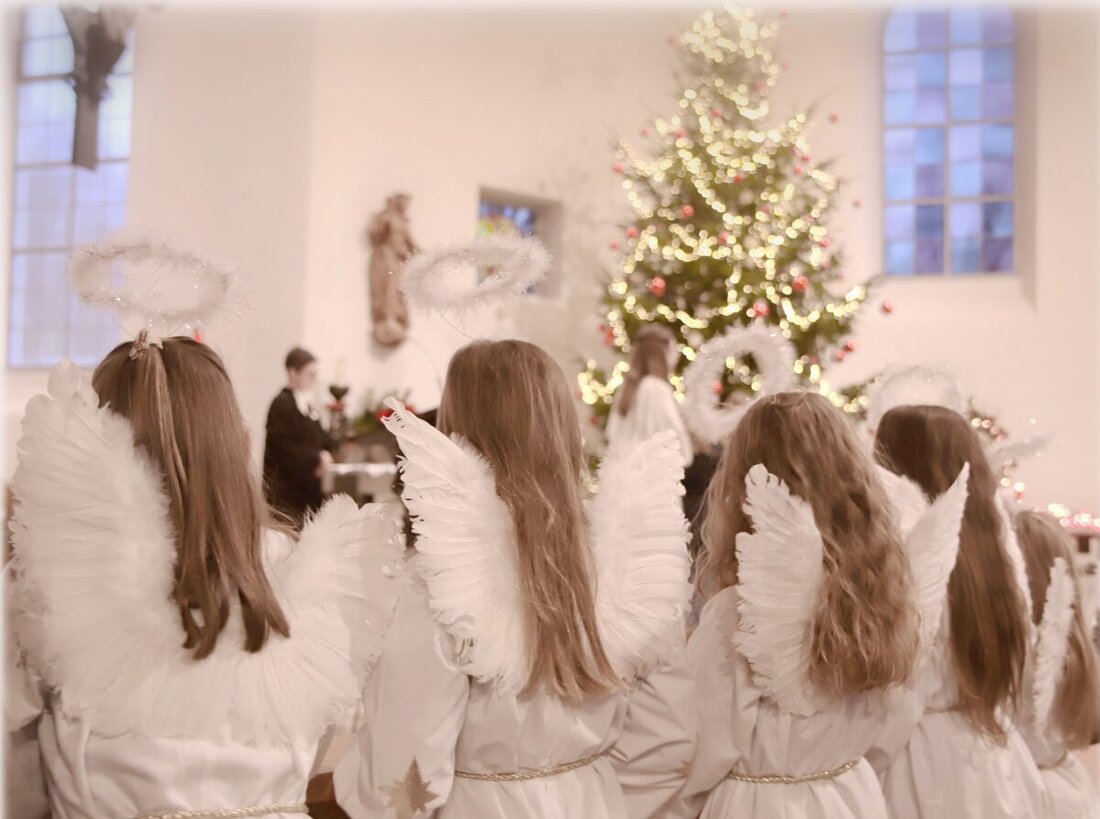 Etzenricht. Am Samstag findet die "Etzenrichter Dorfweihnacht" mit Essen, Trinken, Hobbykunstmarkt und Blasmusik statt.