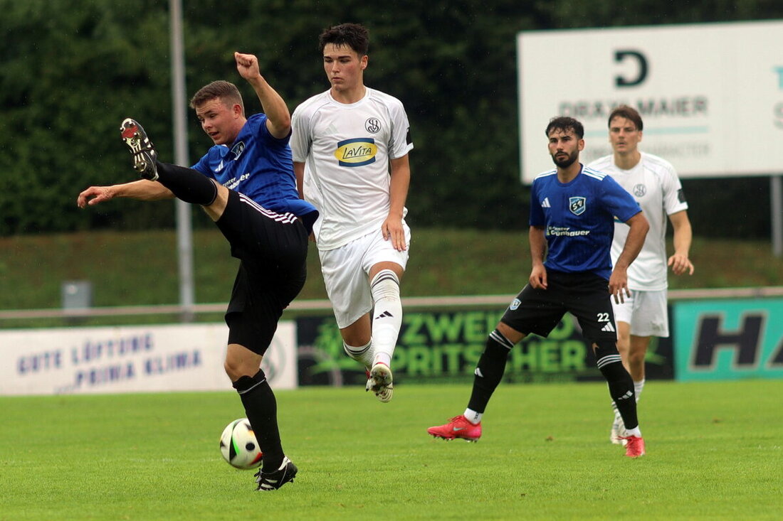 Landshut. Die SpVgg Landshut besiegte den SV Etzenricht mit 4:0 im Hammerbach-Stadion und dominierte das Spiel über 90 Minuten. 
