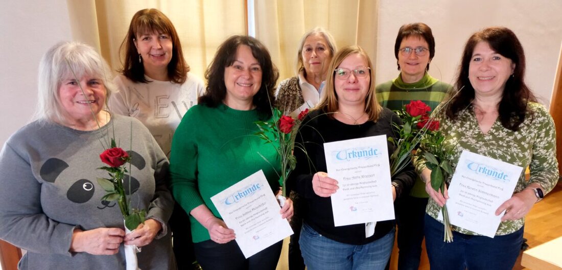 Floß. Der Evangelische Frauenbund St. Johannes Baptista blickt nach seiner Jahreshauptversammlung auf ein lebendiges Jahr zurück. 156 Mitglieder, starke Ökumene, Ehrungen für Treue und die Aufnahme von vier neuen Frauen.