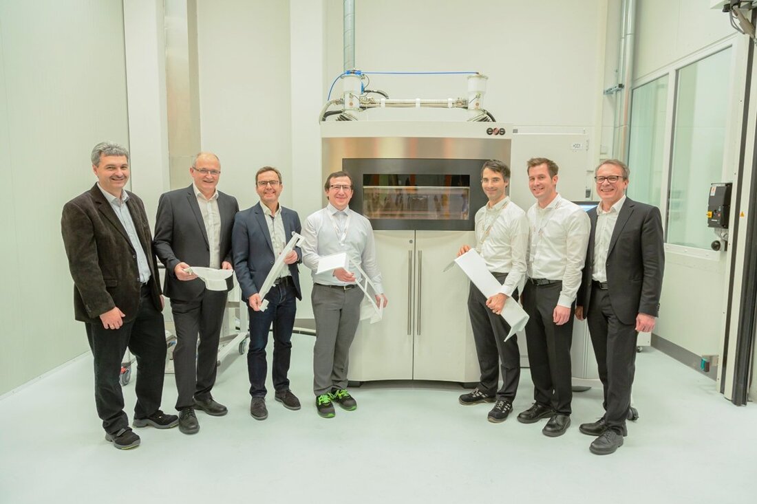 Kemnath. Die technischen Möglichkeiten der Digitalisierung sind nun bei Siemens Healthineers in Kemnath auch mit den Händen greifbar. So könnte man die jüngsten Investitionen in Form einer eigenen Fertigung im [&hellip;]